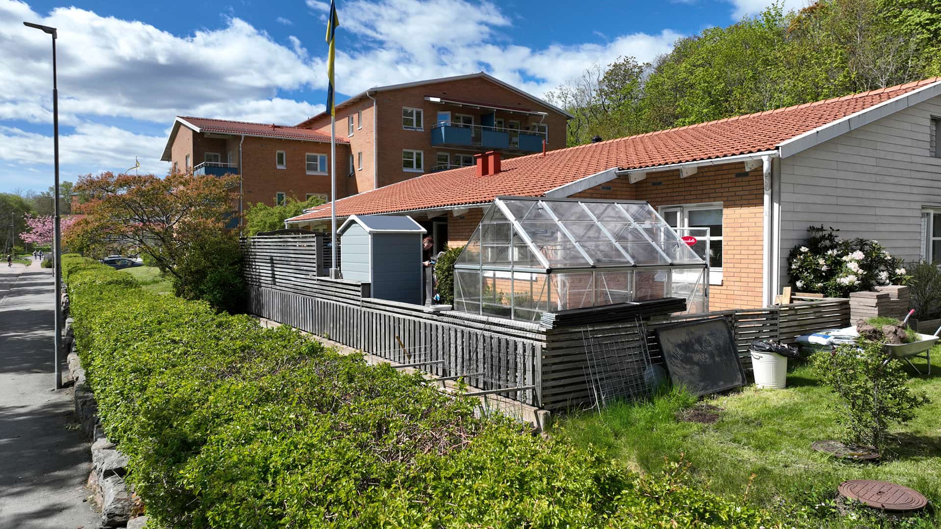 Bostadshus Brattåskärrsvägen +55, uteplats