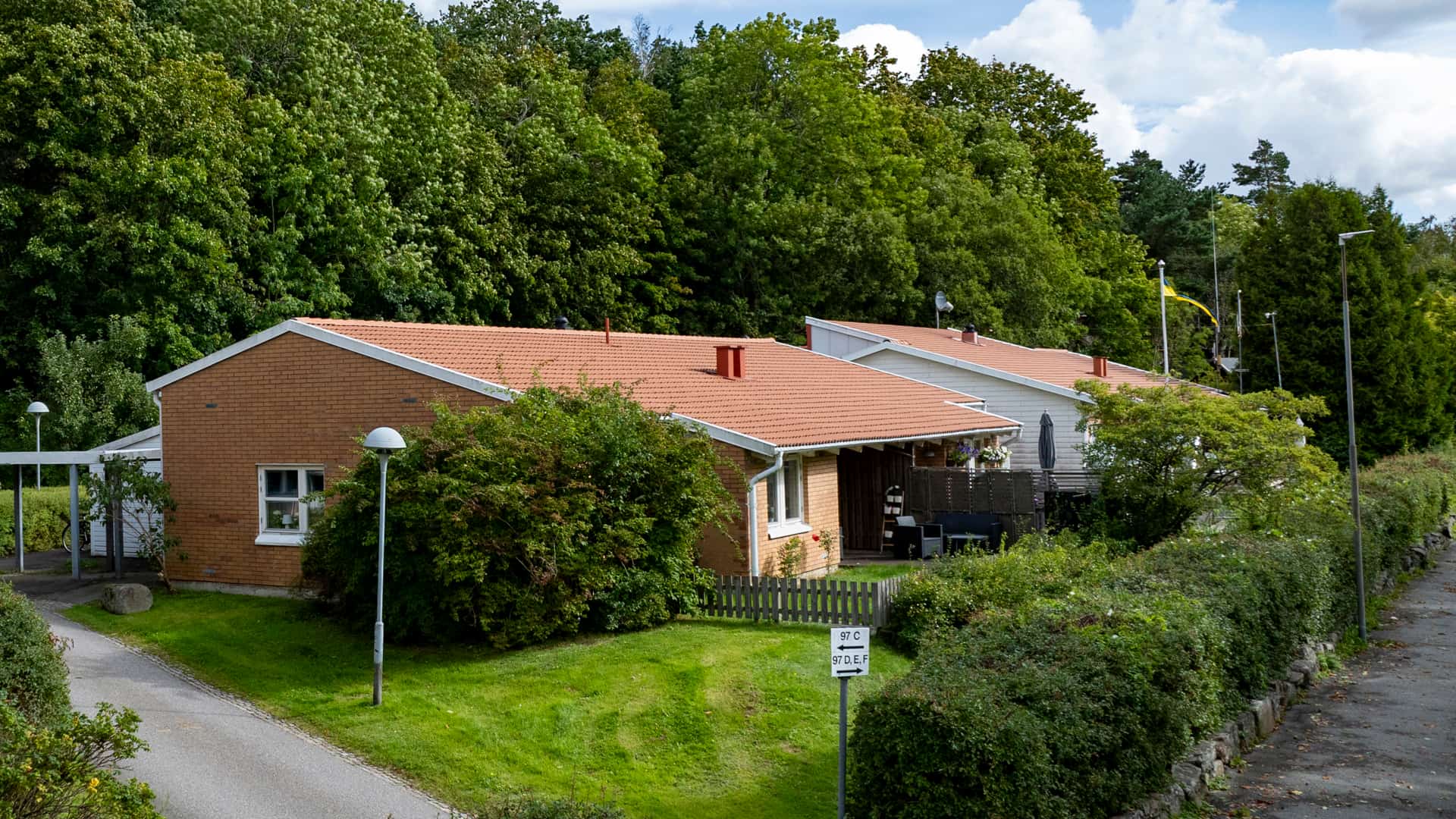 Bostadshus Brattåskärrsvägen +55, en våningshus